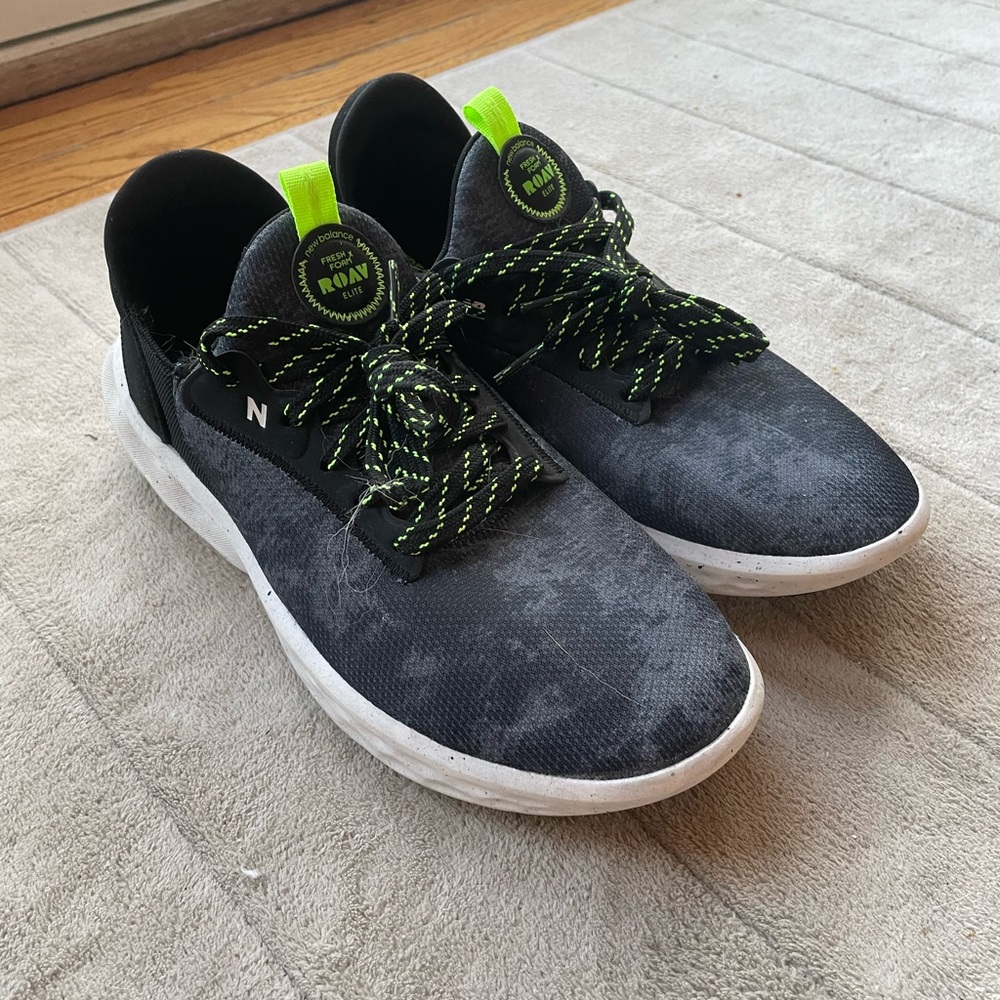 New Balance FreshFoam ROAV Elite men’s size 8.5 shoes